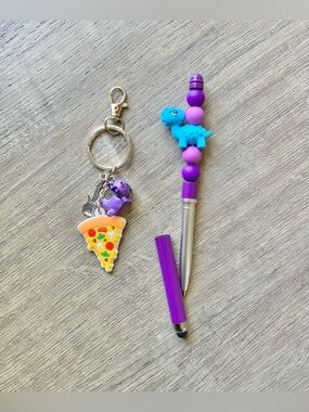 NEW📚 Homemade Crafted Beaded Stylus Pen & Pizza Bag Charm Set OS